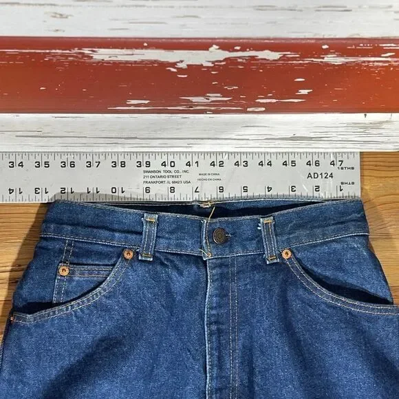 25w 70s USA Vintage Levi’s‎ Women's White Tab jeans